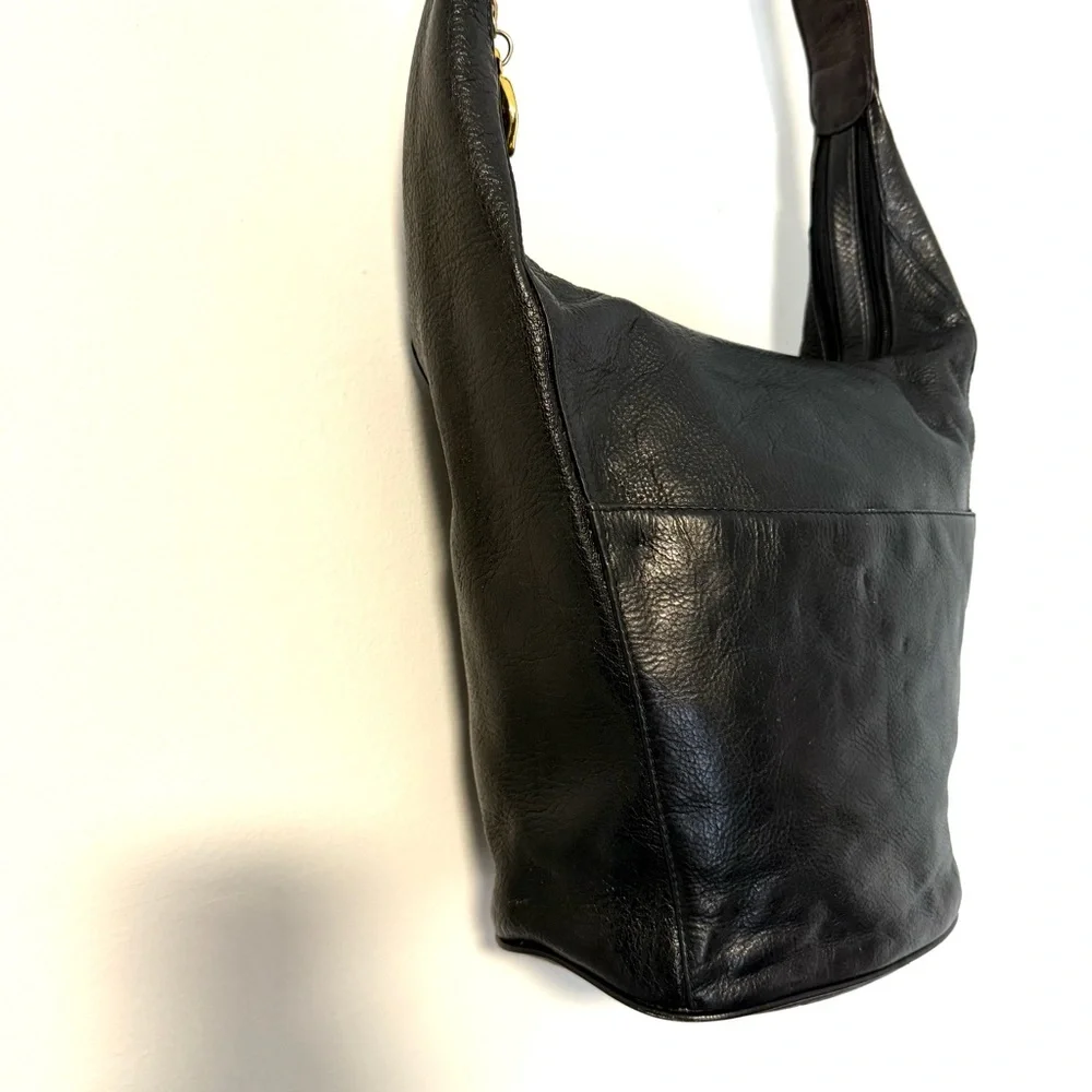 Carlos D'Santi Women's Black Pebbled Leather Bag Hobo Crossbody Style Medium‎